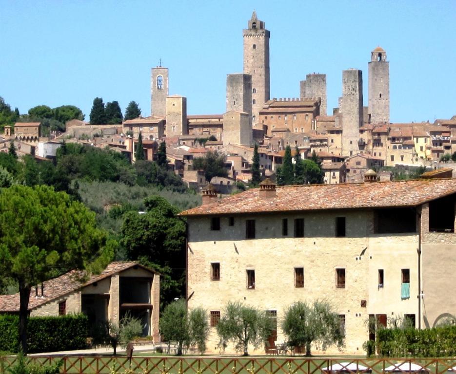 Fattoria Abbazia Monte Oliveto Villa San Gimignano Exterior photo