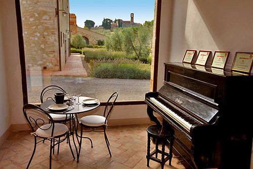 Fattoria Abbazia Monte Oliveto Villa San Gimignano Exterior photo